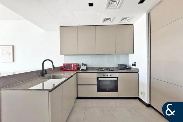 1 Bed | Burj & Canal Facing | Motivated